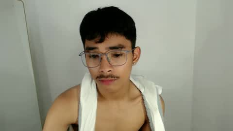 Snapshot of jhnxxnaughty_ chatting on January 2026 02:16:01 AM Johnny online show from January 2026 02:16:01 AM
