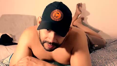 Snapshot of jho173027 chatting on November 2025 12:05:02 PM En moreno online show from November 2025 12:05:02 PM