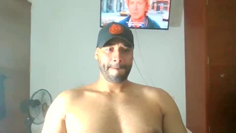 Snapshot of jho173027 chatting on December 2025 08:25:01 PM En moreno online show from December 2025 08:25:01 PM