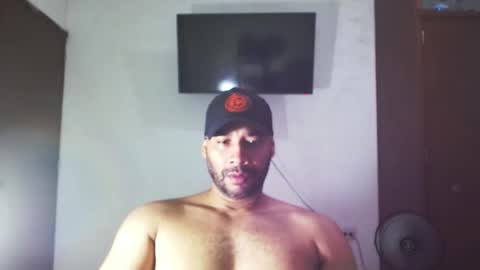 Snapshot of jho173027 chatting on December 2025 04:33:01 PM En moreno online show from December 2025 04:33:01 PM