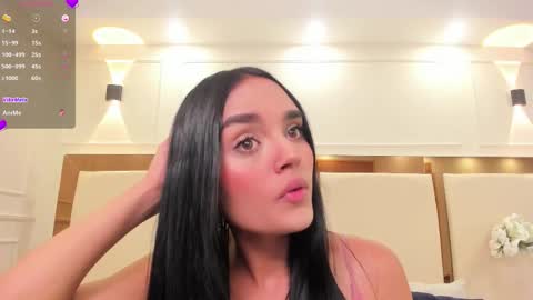 Jhoana  online show from October 2025 05:33:02 PM
