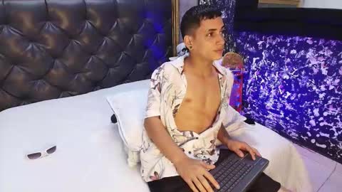 jhoanleandro online show from February 2025 04:34:01 AM