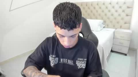 jhoanleandro online show from September 2025 05:32:01 AM