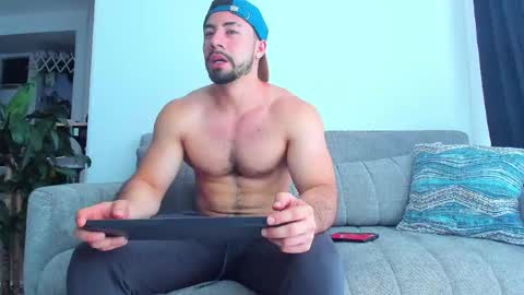 Snapshot of jhojansthetics chatting on April 2026 09:01:02 PM Jhojan Strong online show from April 2026 09:01:02 PM