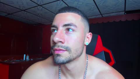 Jhojan Strong  online show from December 2024 12:00:02 AM