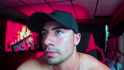 Jhojan Strong  online show from February 2025 10:32:01 PM