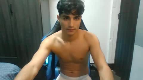 Snapshot of jhon_2000s chatting on December 2024 06:53:02 AM jhon online show from December 2024 06:53:02 AM