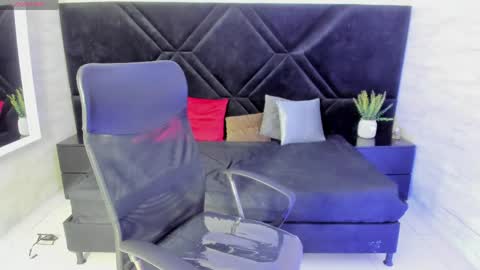 Snapshot of jhon_bear02 chatting on May 2026 11:18:02 AM John Bear.... online show from May 2026 11:18:02 AM