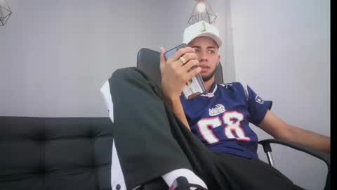 jhon_malo online show from January 2025 01:11:01 AM