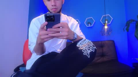 jhon_malo online show from November 2025 03:19:02 AM