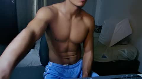 Snapshot of jhon_wich2 chatting on June 2026 04:35:01 PM Jhon wich2 online show from June 2026 04:35:01 PM