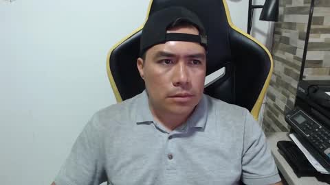 Snapshot of jhonatan_morales_s chatting on October 2025 11:46:02 PM jhonatan_morales_s online show from October 2025 11:46:02 PM