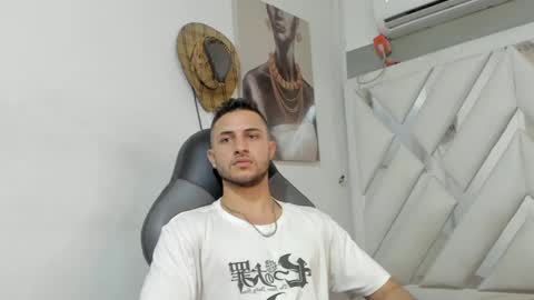 jhonny online show from January 2025 03:29:02 AM