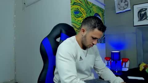 jhonny online show from November 2025 08:23:02 PM