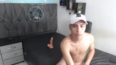 Snapshot of jhonny_latinboy chatting on January 2025 10:29:02 AM Jhonny online show from January 2025 10:29:02 AM