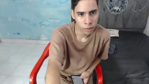 Snapshot of jhonny_latinboy chatting on January 2025 04:10:02 AM Jhonny online show from January 2025 04:10:02 AM