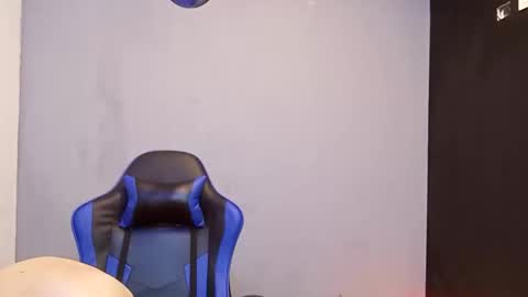 jhonny_thes28 online show from February 2026 04:37:02 PM