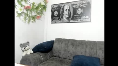 jhonson821 online show from November 2025 07:18:02 AM