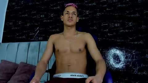 Snapshot of jhos_smith chatting on March 2026 04:18:01 AM Jhos online show from March 2026 04:18:01 AM