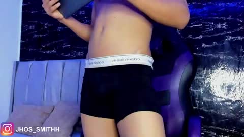 Snapshot of jhostin_10 chatting on October 2025 04:20:02 AM Jhostin online show from October 2025 04:20:02 AM