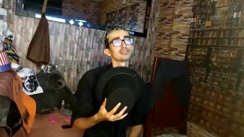 Jhosuamoore  online show from October 2025 01:45:01 PM