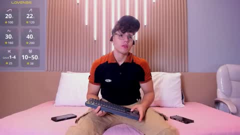 jhoumod_21 online show from October 2025 10:16:02 AM