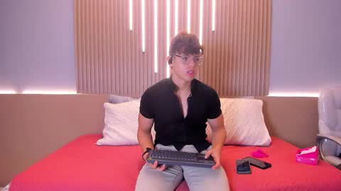 jhoumod_21 online show from October 2025 10:27:01 AM