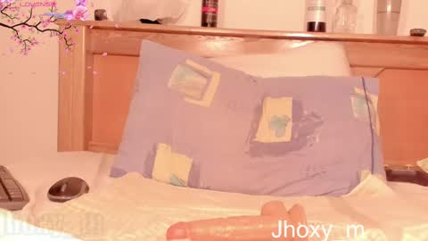 Snapshot of jhoxy_m chatting on February 2025 03:07:02 AM Hello iam hoxy ready to get wet online show from February 2025 03:07:02 AM