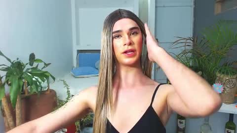 Snapshot of jhuan_cute chatting on April 2026 02:12:02 AM Jhuan Nhez online show from April 2026 02:12:02 AM