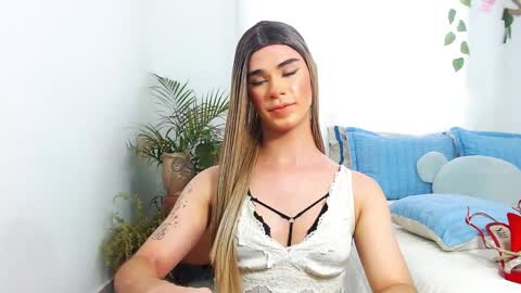 Snapshot of jhuan_cute chatting on April 2026 08:35:02 PM Jhuan Nhez online show from April 2026 08:35:02 PM