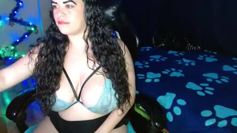 Snapshot of jhulia_hill chatting on December 2024 11:26:02 PM Jhulia online show from December 2024 11:26:02 PM