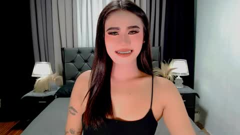 Snapshot of jhuliana_and_charles_room chatting on April 2026 11:27:01 PM jhuliana_and_charles_room online show from April 2026 11:27:01 PM