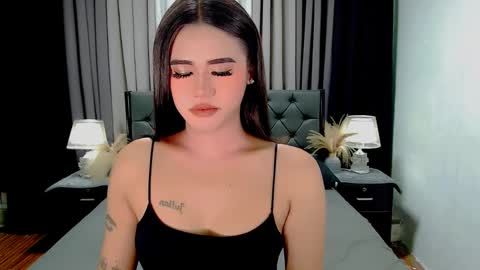 Snapshot of jhuliana_and_charles_room chatting on April 2026 11:40:02 PM jhuliana_and_charles_room online show from April 2026 11:40:02 PM