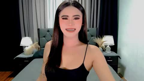 Snapshot of jhuliana_and_charles_room chatting on April 2026 11:40:02 PM jhuliana_and_charles_room online show from April 2026 11:40:02 PM