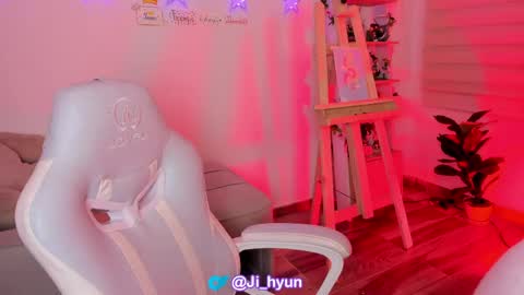 Ji  online show from April 2026 02:00:02 AM