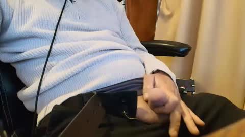 jim74122 online show from December 2025 01:10:01 AM