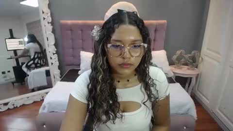 Snapshot of jimena_bell chatting on September 2025 02:41:02 PM Jimena  online show from September 2025 02:41:02 PM