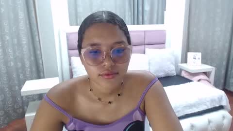 Snapshot of jimena_bell chatting on September 2025 01:58:02 PM Jimena  online show from September 2025 01:58:02 PM