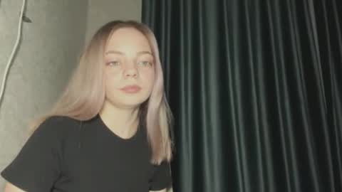 Steff online show from November 2025 06:52:02 PM