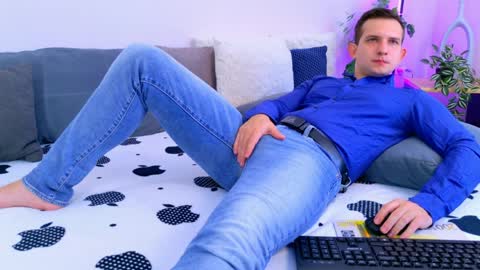 Snapshot of jimmy_doss chatting on April 2026 07:06:02 AM Jimmy online show from April 2026 07:06:02 AM