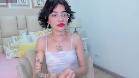 jinx blue  online show from April 2026 03:32:01 AM