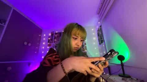 Minaa  online show from July 2026 03:19:01 AM