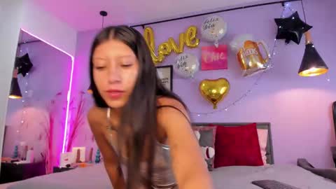 jiwoo_dodoy_ online show from October 2025 02:07:01 PM