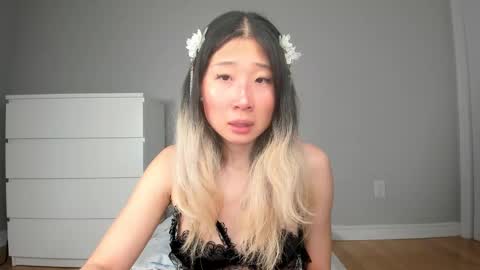 Snapshot of jiwooe chatting on March 2026 12:25:01 AM Jiwoo online show from March 2026 12:25:01 AM