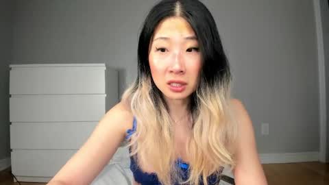 Snapshot of jiwooe chatting on March 2026 10:32:01 PM Jiwoo online show from March 2026 10:32:01 PM