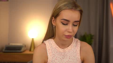 Snapshot of jjennnyy chatting on March 2026 08:19:01 AM Jenny online show from March 2026 08:19:01 AM