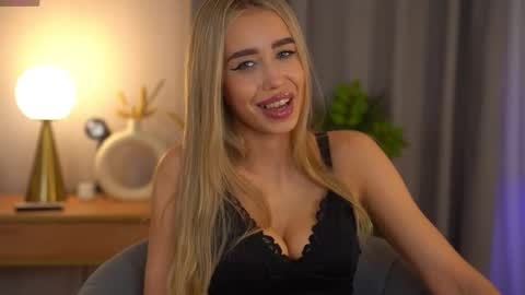 Snapshot of jjennnyy chatting on March 2026 08:09:02 AM Jenny online show from March 2026 08:09:02 AM