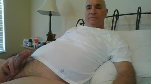 jmichael50 online show from December 2024 05:11:02 PM