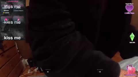 Snapshot of jmizzle974 chatting on April 2026 06:03:02 AM jmizzle974 online show from April 2026 06:03:02 AM