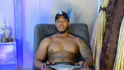 JOAN SAENZ online show from November 2025 12:43:02 AM